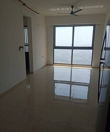 Room in 2 BHK Apartment at Runwal Bliss, Kanjurmarg East – for Rent