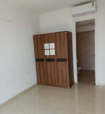 Room in 2 BHK Apartment at Runwal Bliss, Kanjurmarg East – for Rent