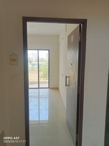 Room in 3 BHK Apartment at Peninsula Address One, Gahunje – for Rent