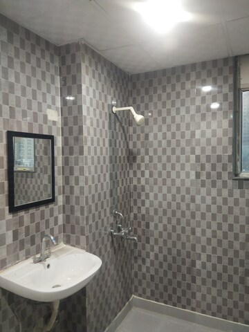 Bathroom in 3 BHK Apartment at Kbnows Apartment, Sector 16 Greater Noida – for Rent