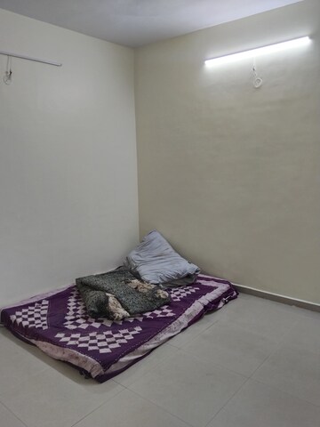 Room in 3 BHK Apartment at Ramdaspeth – for Rent
