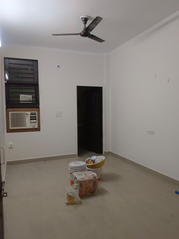 Room in 3 BHK Apartment at Jagatpura – for Rent