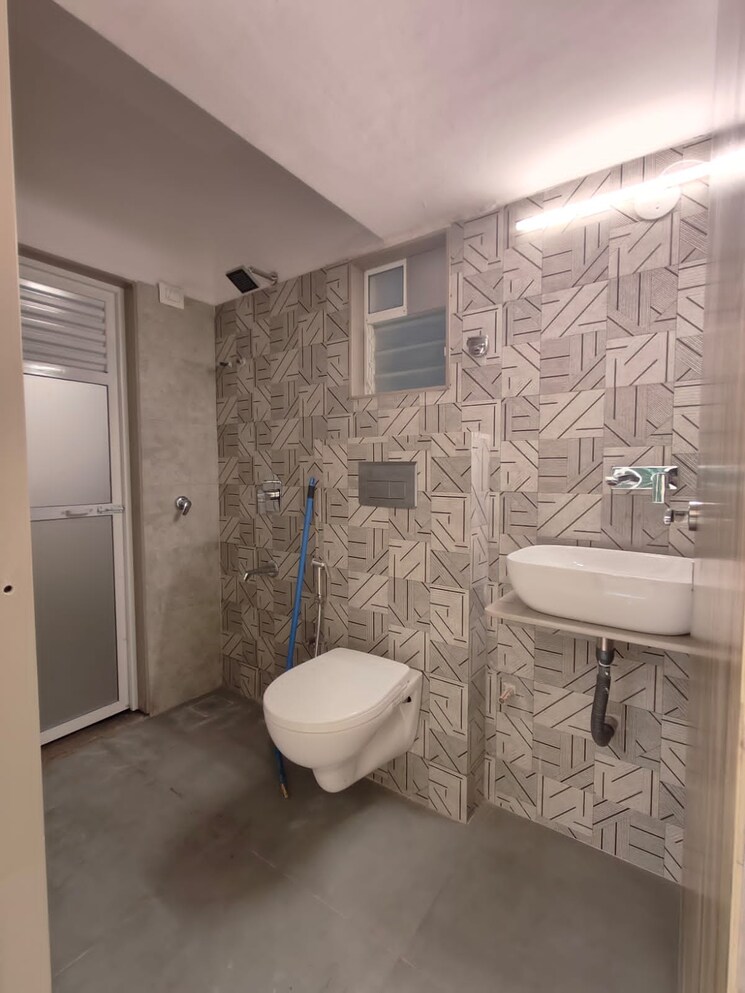 Bathroom, patel-bhuvan 2 Bedroom 754 Sq.Ft. Apartment In Borivali East Mumbai 8351996