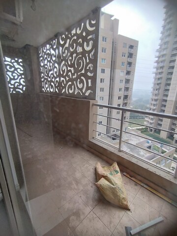 Balcony in 3.5 BHK Apartment at Capital Residency 360, Sector 70a – for Rent