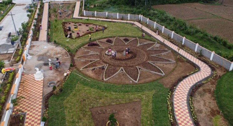 Garden, bhogapuram  150 Sq.Yd. Plot In Bhogapuram Vizag 8352092