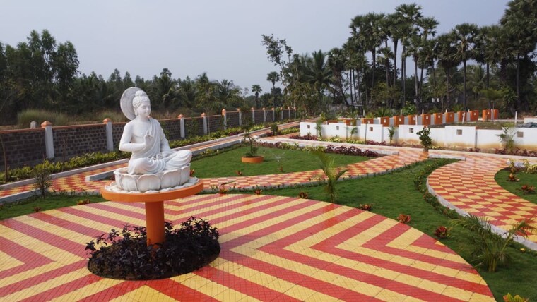 Garden, bhogapuram  150 Sq.Yd. Plot In Bhogapuram Vizag 8352092