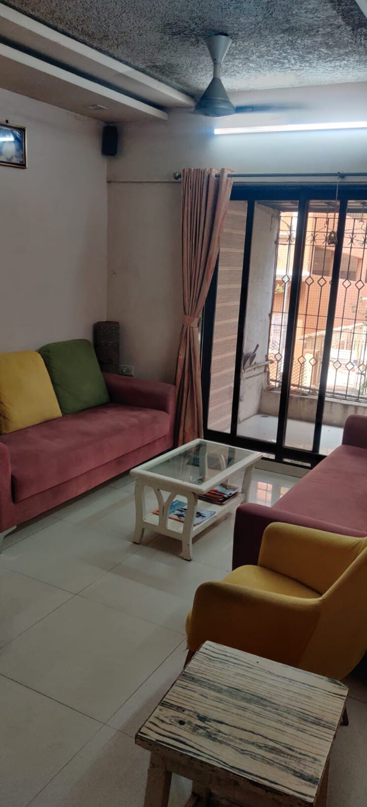 Living Room, raj-umang-2 3 Bedroom 775 Sq.Ft. Apartment In Dahisar East Mumbai 8352231