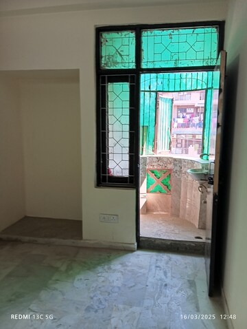 Room in 2 BHK Builder Floor at Shalimar Garden – for Sale