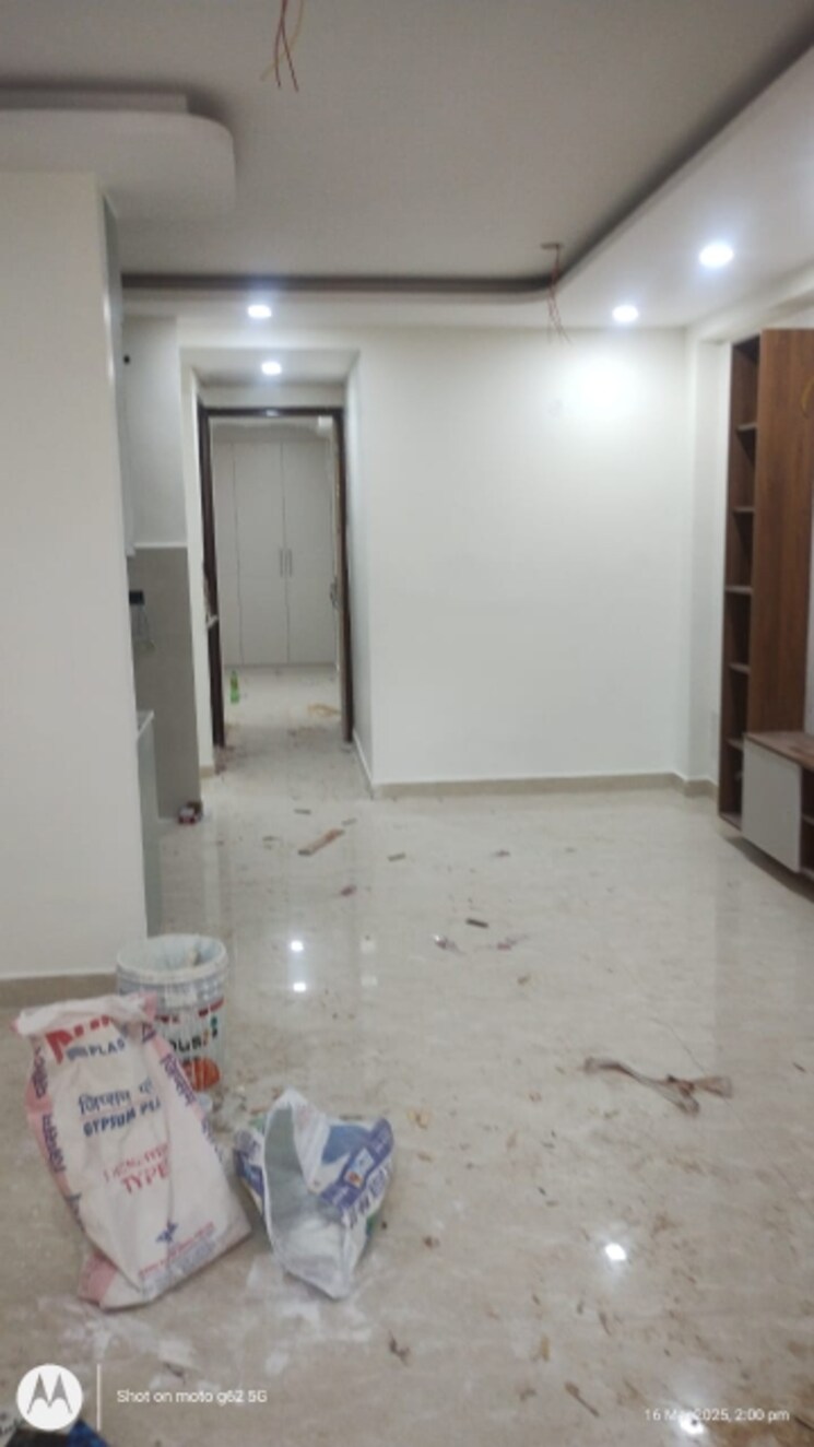 Living Room, sector 7 dwarka 3 Bedroom 110 Sq.Yd. Builder Floor In Sector 7 Dwarka Delhi 8352232