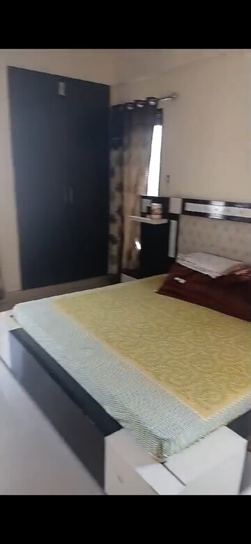 Room in 3.5 BHK Apartment at RPS Savana, Sector 88 – for Rent