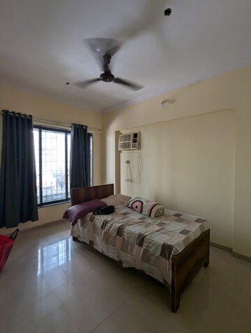 Bedroom in 2 BHK Apartment at Goregaon West – for Rent