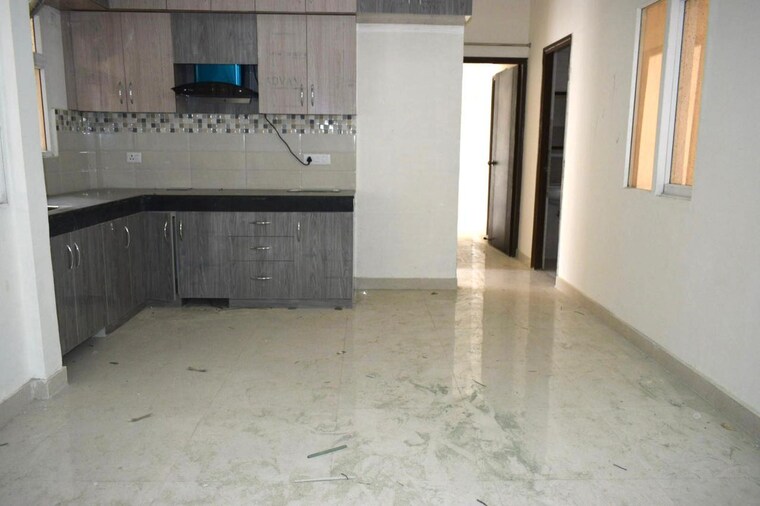 Room, signature-global-the-roselia 2 Bedroom 600 Sq.Ft. Apartment In Sector 95a Gurgaon 8352310