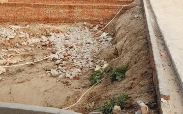 Plot For Sale in Upsidc Site B