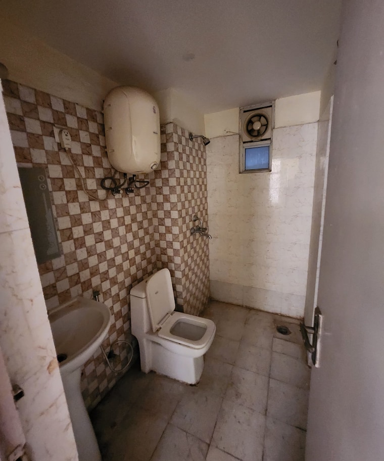Bathroom, nirala-greenshire-mart 2.5 Bedroom 1060 Sq.Ft. Apartment In Bisrakh Jalalpur Greater Noida 8352434