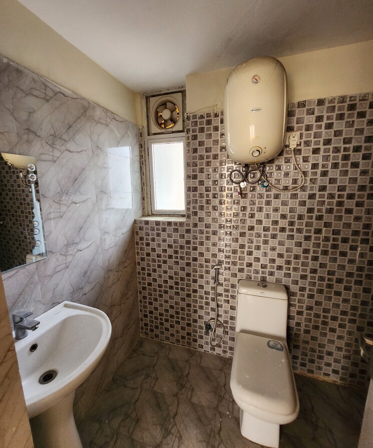 Bathroom, nirala-greenshire-mart 2.5 Bedroom 1060 Sq.Ft. Apartment In Bisrakh Jalalpur Greater Noida 8352434