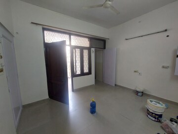Room in 2 BHK Builder Floor at Derawal Nagar – for Rent