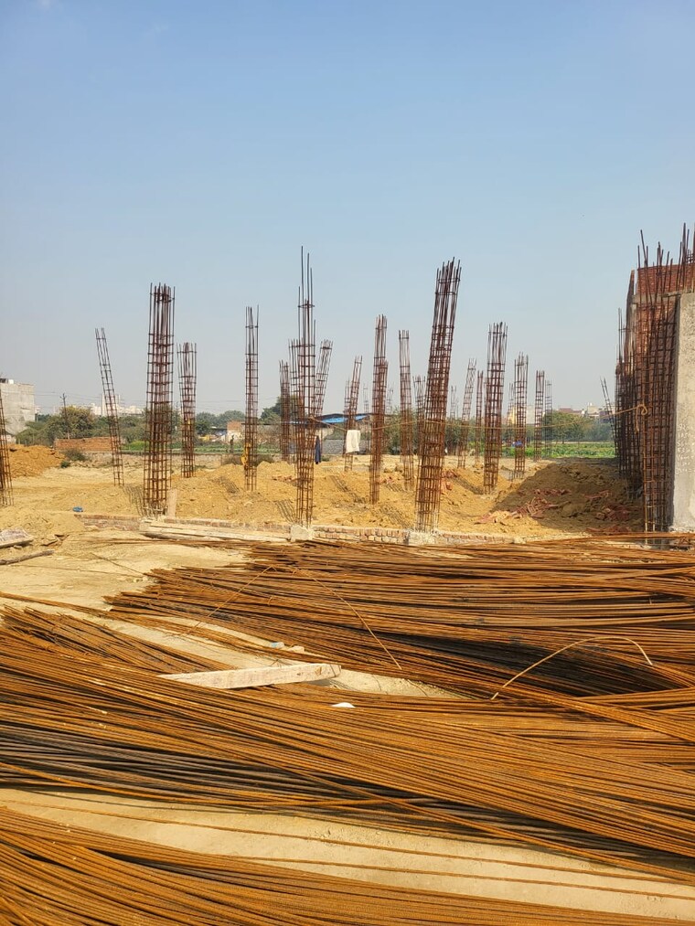 Garden, upsidc site b  114 Sq.Yd. Plot In Upsidc Site B Greater Noida 8352453