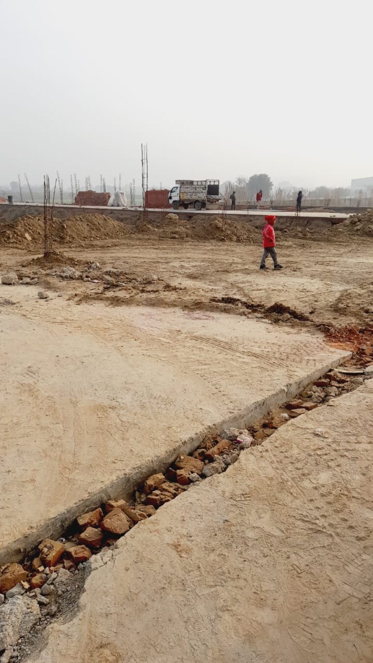 undefined, upsidc site b  216 Sq.Yd. Plot In Upsidc Site B Greater Noida 8352463