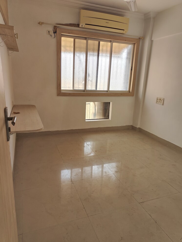 Room, vasai west 3 Bedroom 760 Sq.Ft. Apartment In Vasai West Palghar 8352538