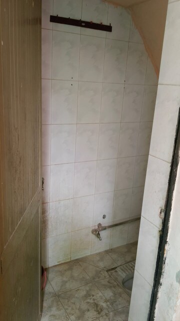 Bathroom in 5 BHK Independent House at Gomti Nagar – for Sale