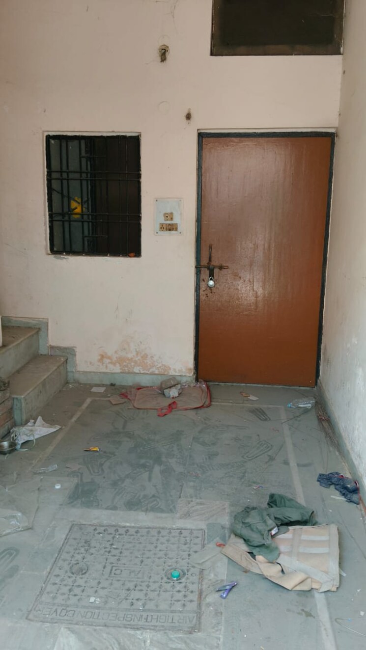 Room, gomti nagar 5 Bedroom 410 Sq.Ft. Independent House In Gomti Nagar Lucknow 8352574