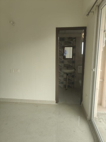 Room in 2 BHK Apartment at Signature Global Proxima, Sector 89 – for Rent
