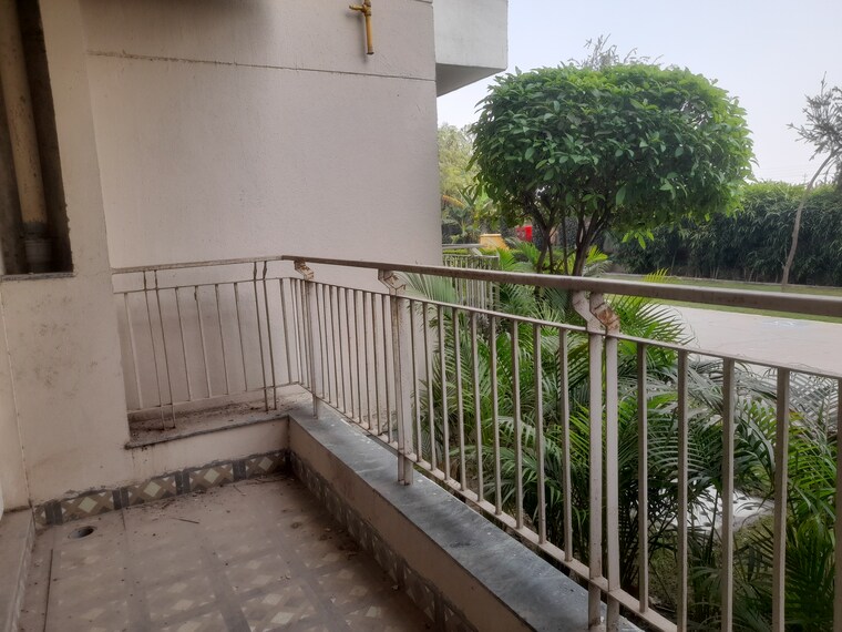 Balcony, puri-pratham 3 Bedroom 1400 Sq.Ft. Apartment In Sector 84 Faridabad 8352627