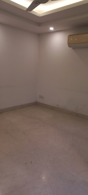 Furnished Amenities in 3 BHK Builder Floor at Safdarjang Enclave – for Rent