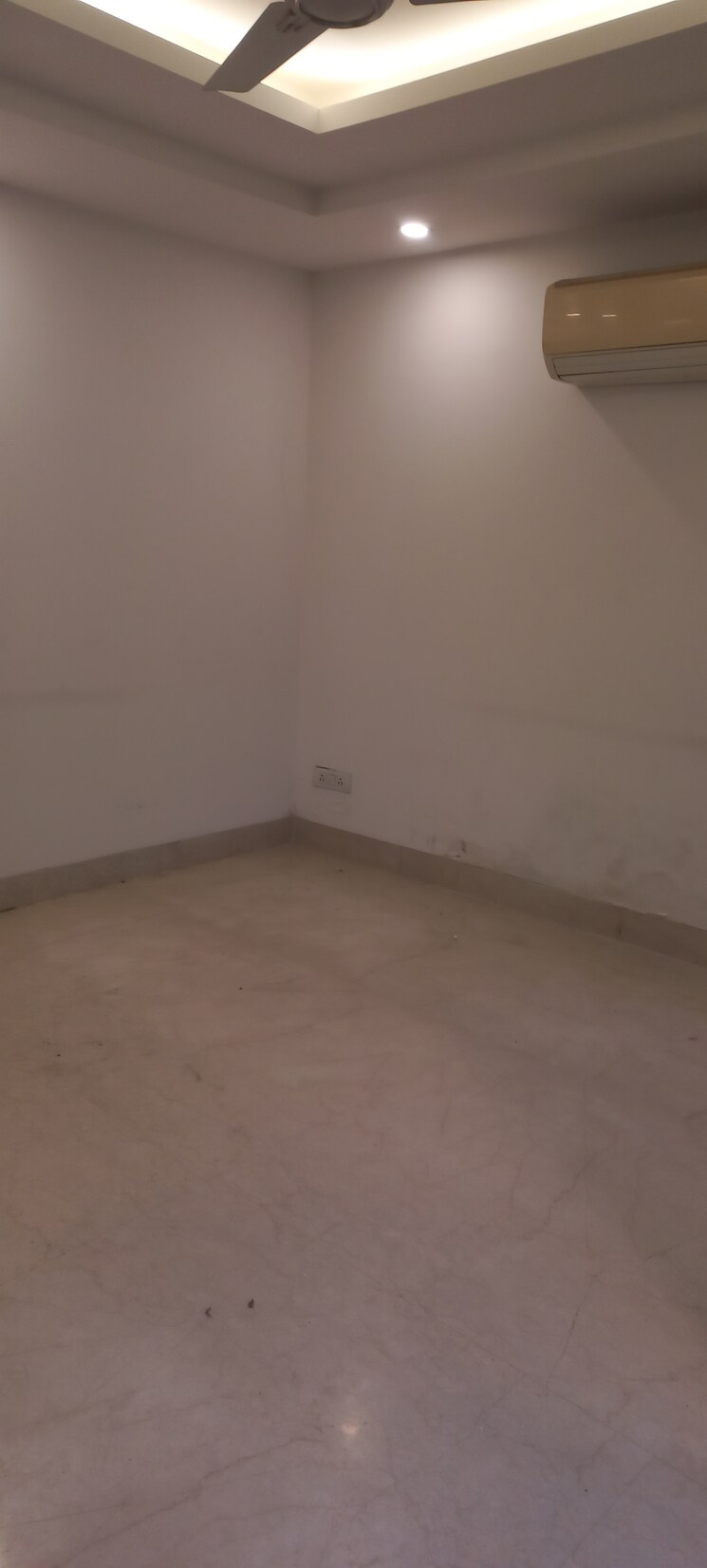 undefined, safdarjung enclave 3 Bedroom 1350 Sq.Ft. Builder Floor In Safdarjung Enclave Delhi 8352656