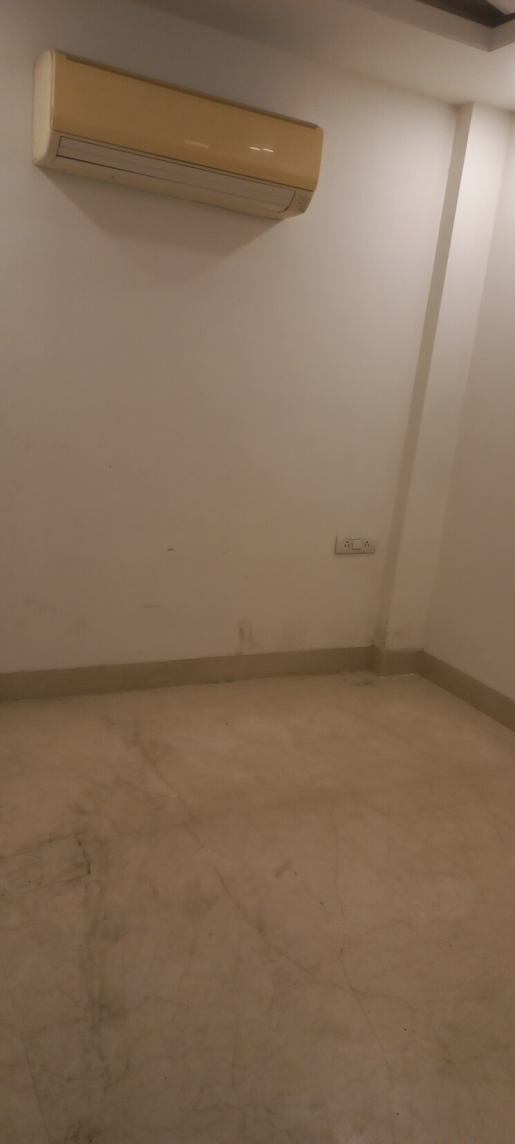 Room, safdarjung enclave 3 Bedroom 1350 Sq.Ft. Builder Floor In Safdarjung Enclave Delhi 8352656