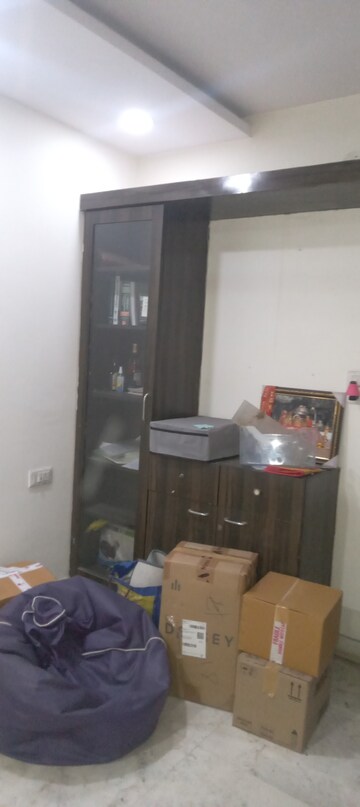 Furnished Amenities in 2 BHK Builder Floor at Shastri Nagar – for Rent