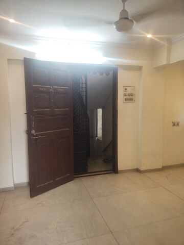 Room in 1 BHK Apartment at Jay Ambe CHS Kurla West, Kurla West – for Rent
