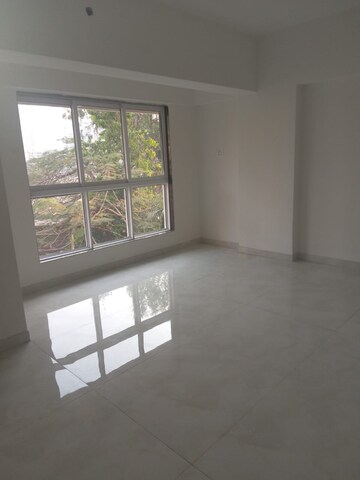 Room in 2 BHK Apartment at Blue Regency, Kandivali West – for Sale