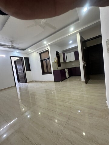 Room in 1 RK Builder Floor at Saket – for Rent