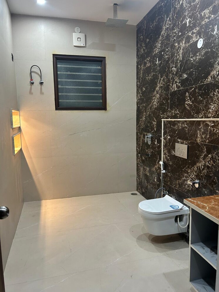 Bathroom, sector 77 3.5 Bedroom 1708 Sq.Ft. Apartment In Sector 77 Faridabad 8352842