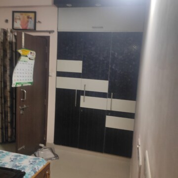 Room in 2 BHK Apartment at AWHO 8B, Vrindavan Yojna – for Rent