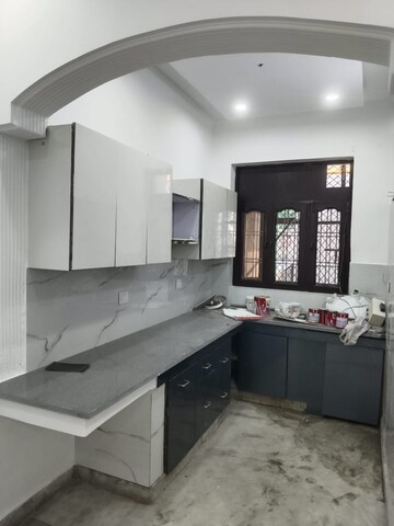 Kitchen in 3 BHK Builder Floor at Sector 43 – for Rent