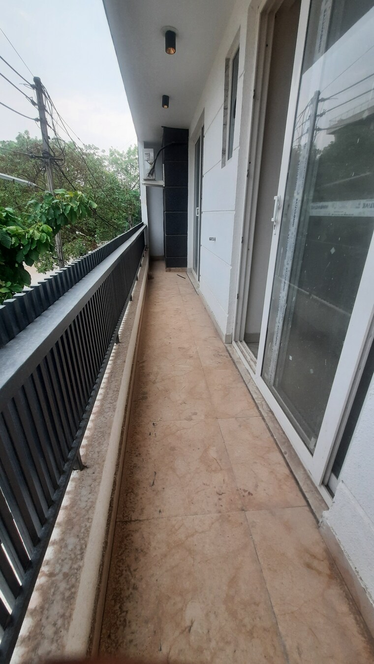 Balcony, sector 43 4 Bedroom 250 Sq.Yd. Builder Floor In Sector 43 Faridabad 8352953