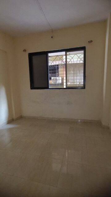 Room in 1 BHK Apartment at Shankar Park, Kalwa – for Rent