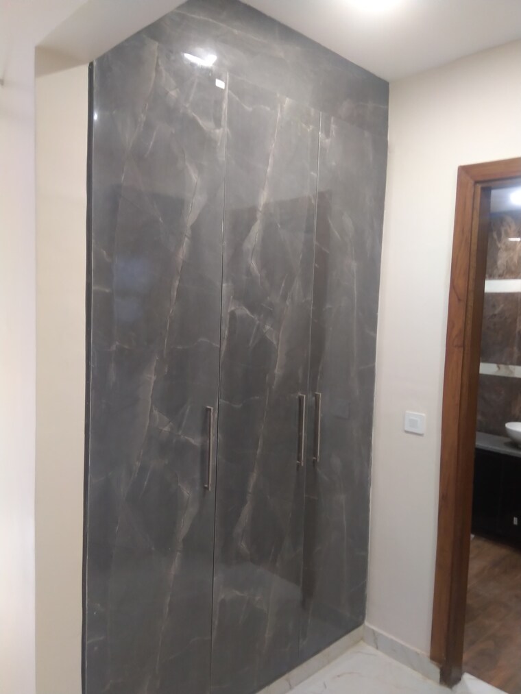 undefined, sector 43 3 Bedroom 200 Sq.Yd. Builder Floor In Sector 43 Faridabad 8353130