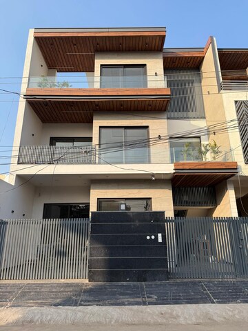 6 BHK Independent House – Exterior View View at Patiala Road - for Sale
