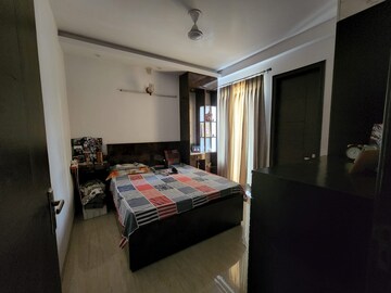 Bedroom in 3 BHK Builder Floor at SS Mayfield Gardens, Sector 51 – for Rent