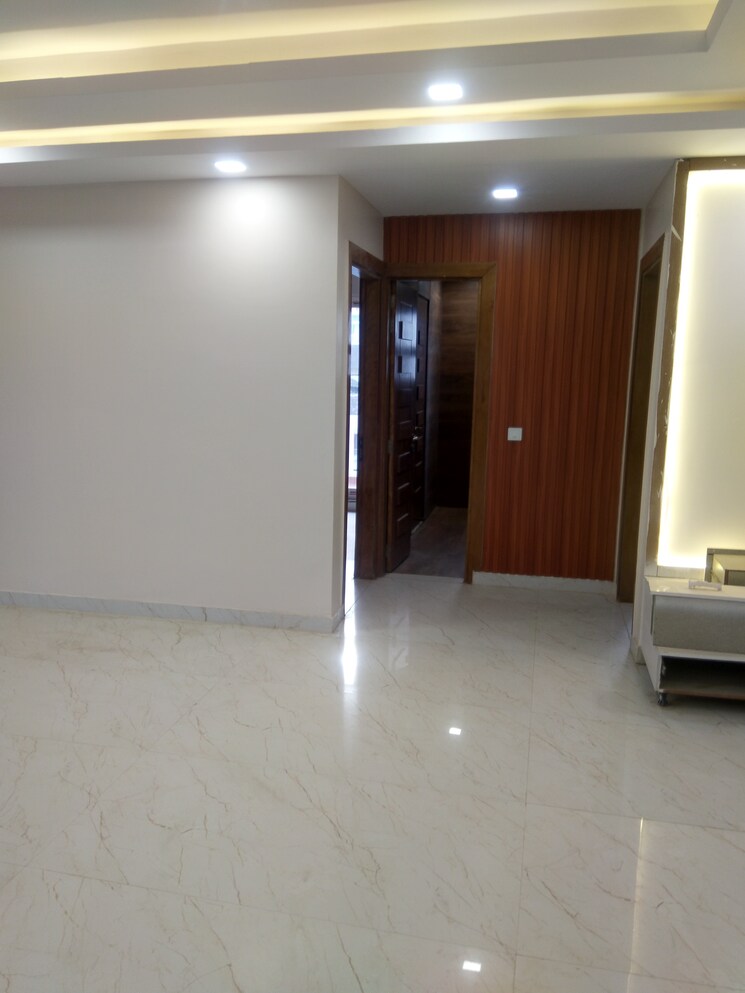 undefined, sector 43 3 Bedroom 205 Sq.Yd. Builder Floor In Sector 43 Faridabad 8353168