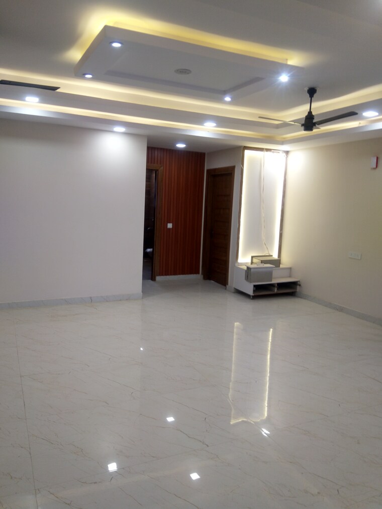 undefined, sector 43 3 Bedroom 205 Sq.Yd. Builder Floor In Sector 43 Faridabad 8353168