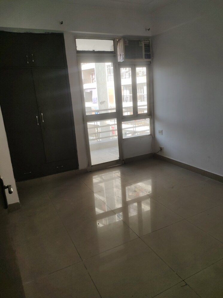 Room, gh-7-crossings-republik 3 Bedroom 1725 Sq.Ft. Apartment In Vijay Nagar Ghaziabad 8353243