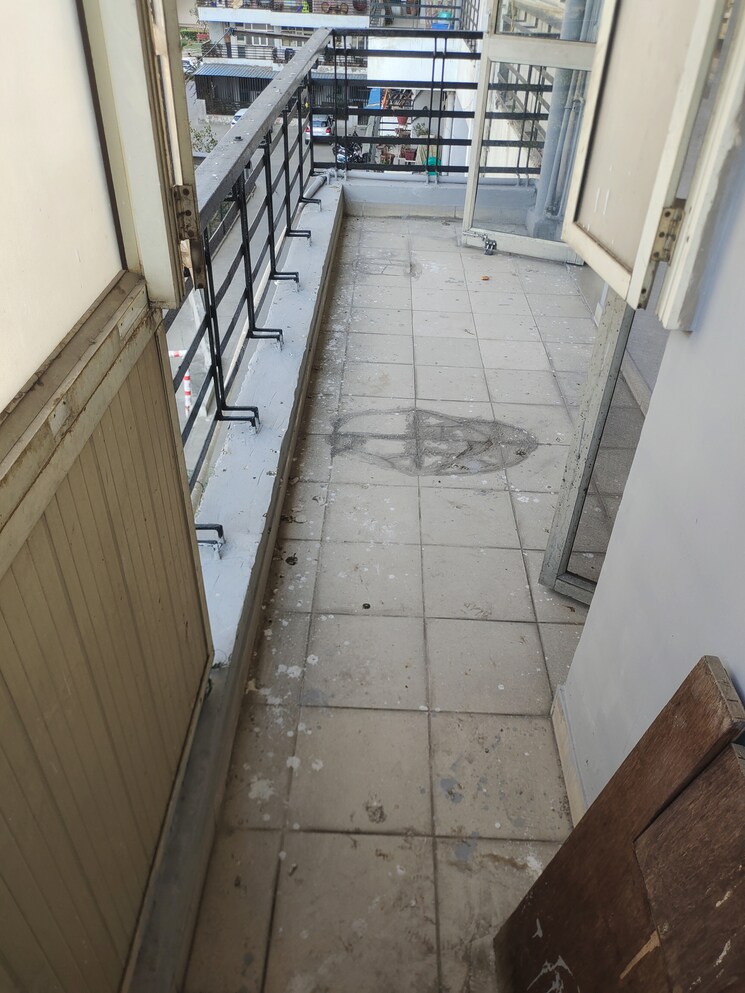 Balcony, gh-7-crossings-republik 3 Bedroom 1725 Sq.Ft. Apartment In Vijay Nagar Ghaziabad 8353243