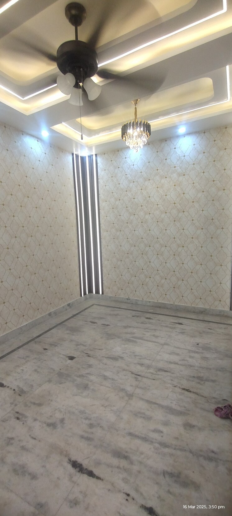 Balcony, uttam nagar 3 Bedroom 100 Sq.Yd. Builder Floor In Uttam Nagar Delhi 8353237