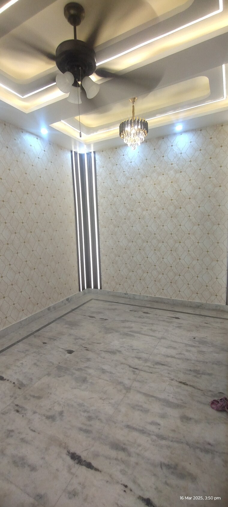 Balcony, uttam nagar 3 Bedroom 100 Sq.Yd. Builder Floor In Uttam Nagar Delhi 8353237