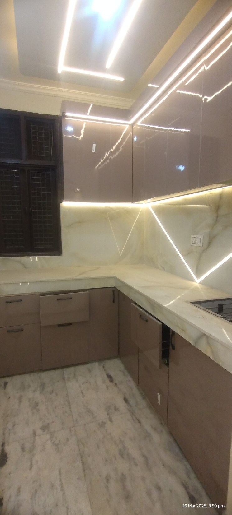 Bathroom, uttam nagar 3 Bedroom 100 Sq.Yd. Builder Floor In Uttam Nagar Delhi 8353237