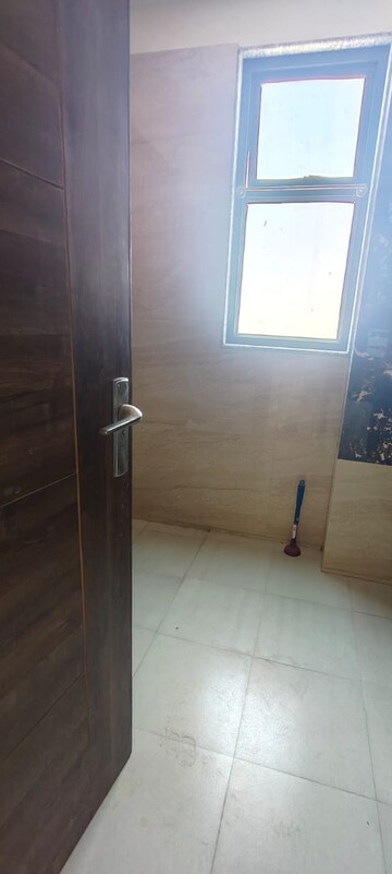 Bathroom in 4 BHK Builder Floor at Uppal Gurgaon 99, Sector 99 – for Rent